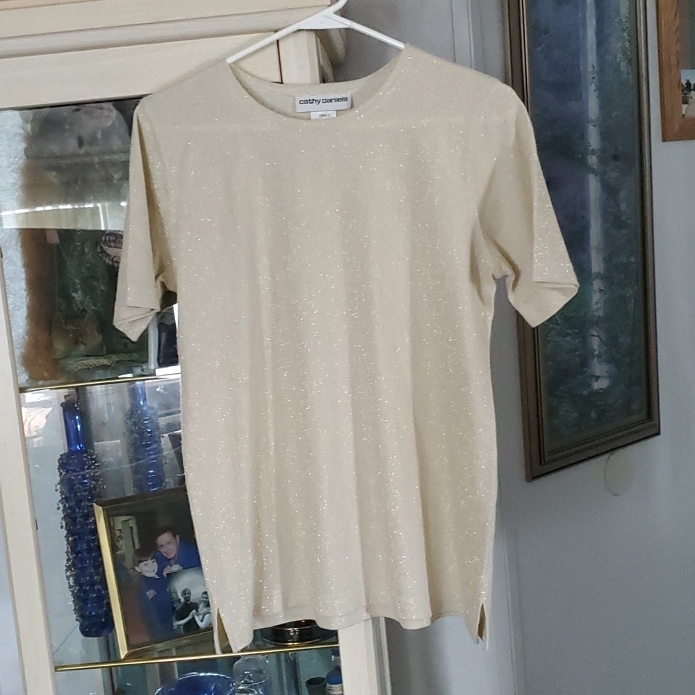 CATHY DANIELS TOP